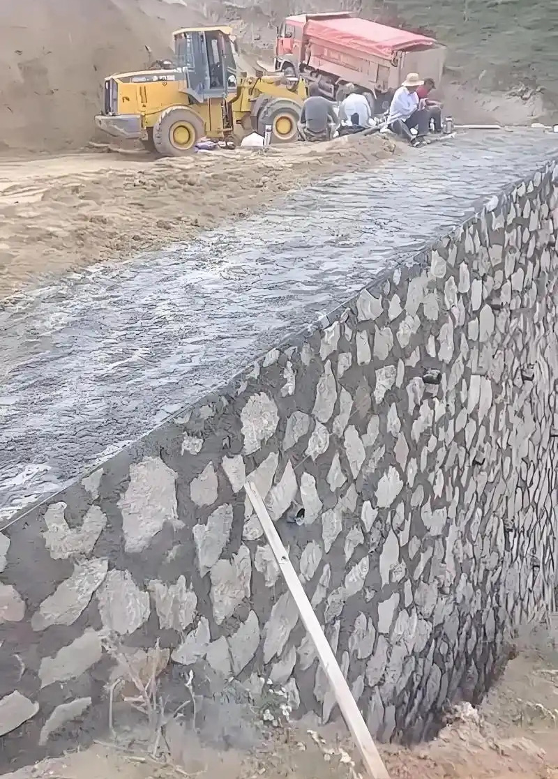无锡南长区边坡加固